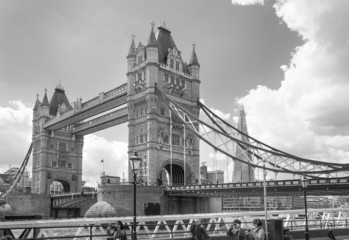 Fototapeta na wymiar LONDON, UK - APRIL 30, 2015: Tower bridge, River Thames