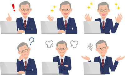 ビジネスマン　シニア　パソコン　表情