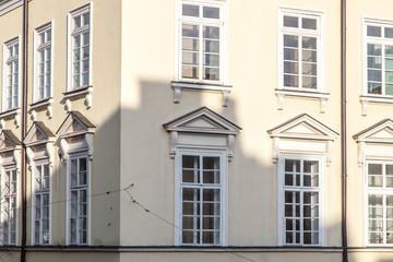 Obraz premium Town hall view with medieval windows