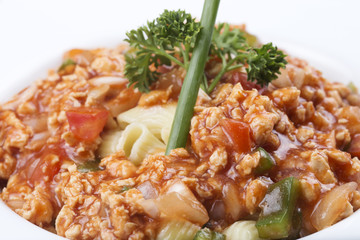 Macaroni with tomato chicken sauce