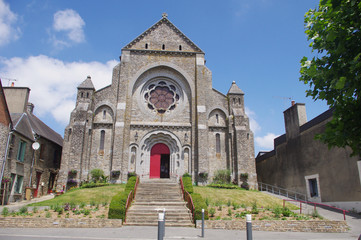 Fototapeta na wymiar L'église de St Aubin du Cormier