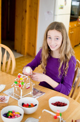 decorating gingerbread houses