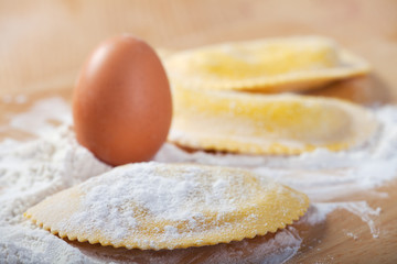 frische rohe Ravioli Pasta