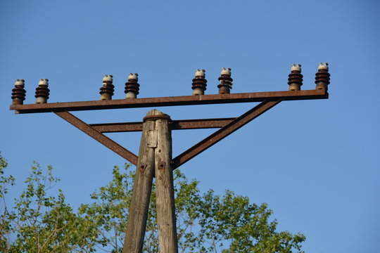 alter Freileitungsmast