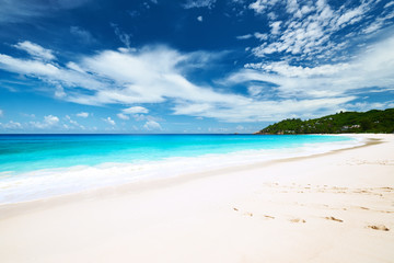 Fototapeta na wymiar Beautiful Anse Intendance beach at Seychelles