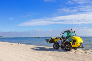 Bagger am Strand 