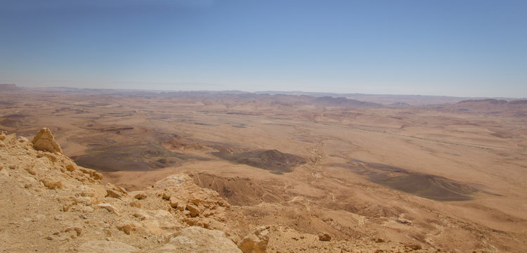 Panoramic view of Makhtesh Ramon