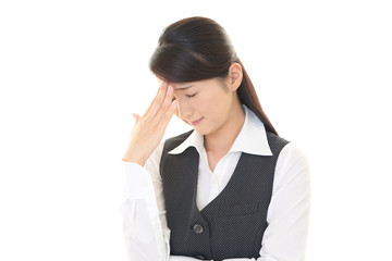 疲れた様子の女性