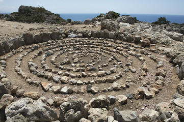 Steinspirale in Loutro, an der Südküste auf Kreta, Griechenland