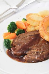 traditional roast beef dinner
