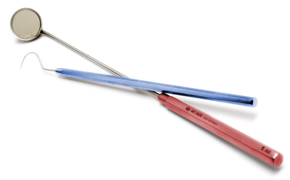 Zahntechnik - Spiegel und K&uuml;rette