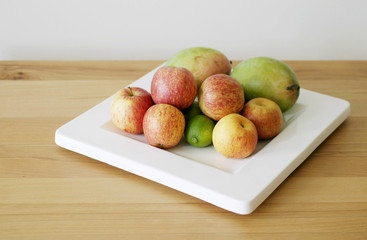 Obstschale auf einem Tisch