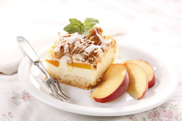 cheesecake with peaches,