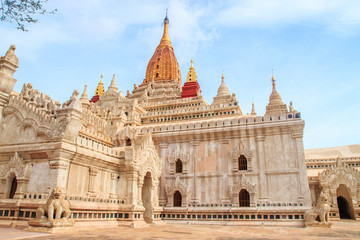 Naklejka na ściany i meble Ananda temple, the most beautiful temple in Bagan, Myanmar