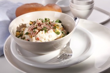 Salad with tuna 