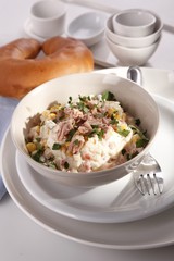 Salad with tuna 