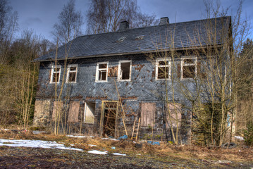Schieferhaus Ruine