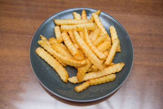 French Fries sprinkle salt for dinner