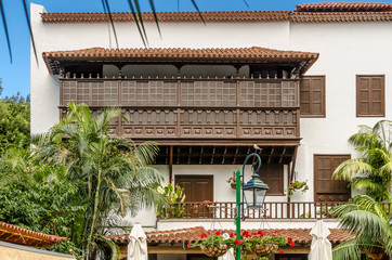 Haus mit Holzbalkon - Typisch für Icod auf Teneriffa
