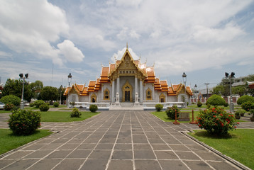 Fototapeta na wymiar Marble temple in Bangkok
