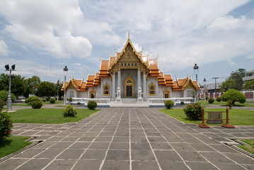 Fototapeta na wymiar Marble temple in Bangkok