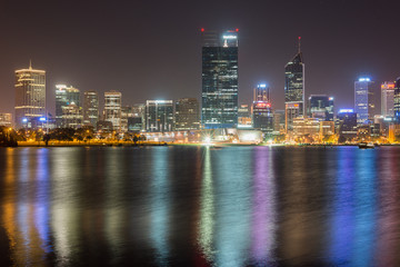 Obraz na płótnie Canvas Perth, Australia Skyline reflected in the Swan River