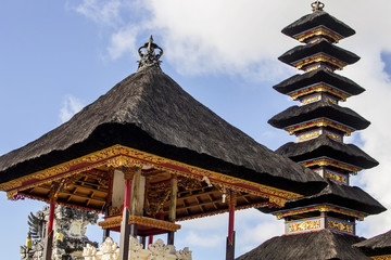 Obraz premium hindu temple with pagoda, Nusa Penida, Indonesia