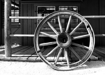 Fototapeta na wymiar Old Wild West Wagon Wheel