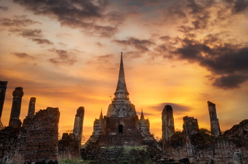 Fototapeta premium Wat Phrasisanpetch in the Ayutthaya Historical Park, Ayutthaya, Thailand.