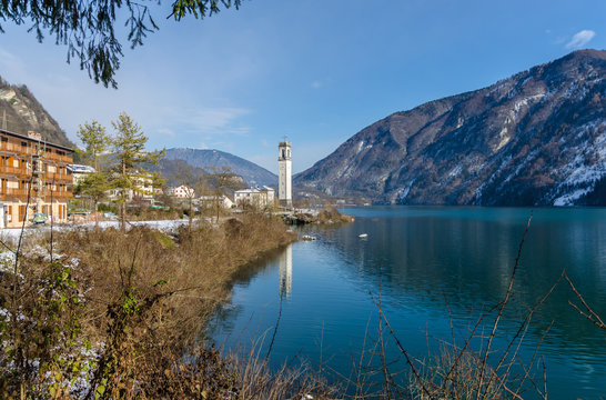 Lago di Corlo in Veneto, Italy