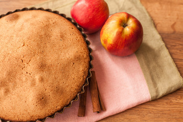 apple pie with cinnamon