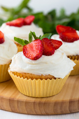  Homemade strawberry cupcakes