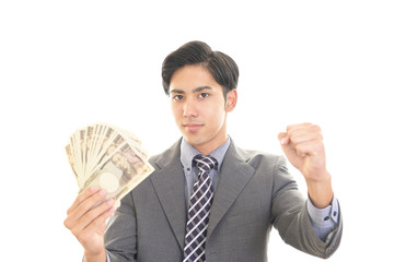 紙幣を持つ男性