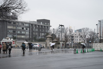 Obraz premium TOKYO - March 01,2015 : People walk toward Yoyogi park near Hara