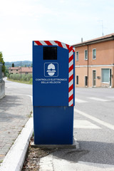 Warnung vor zu schnellem Fahren in Italien