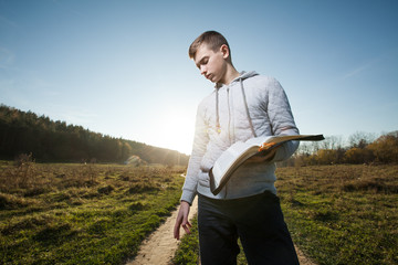 teenager praying