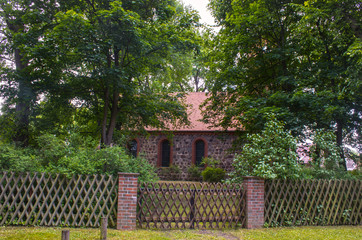 Die Feldsteinkirche von Schönerlinde (Brandenburg bei Berlin)