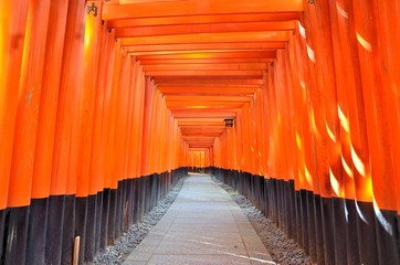 京都　伏見稲荷大社　千本鳥居