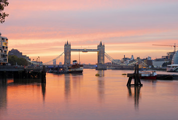 Fototapeta na wymiar Famous Tower Bridge in front of colorful sky at morning before sunrise, London, England, United Kingdom 
