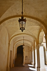 cour int&eacute;rieure