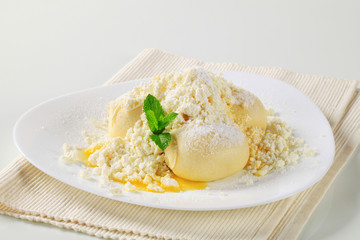 Fruit-filled dumplings with cottage cheese