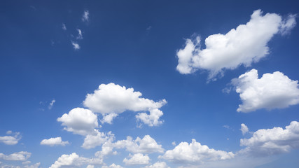 Fototapety  Piękne chmury i błękitne niebo