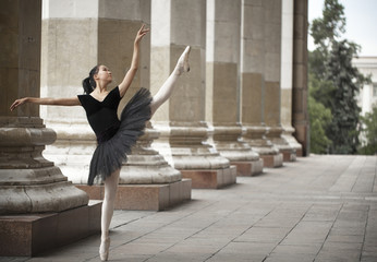 Ballerina © Lord_Ghost