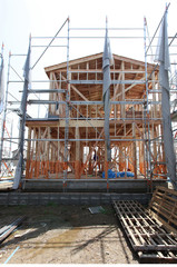 木造2階建て住宅の建築現場　イメージ　木造軸組工法