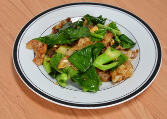 fried noodle with pork and Chinese kale