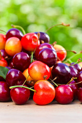  sweet cherries