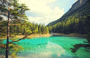 Deurstickers green lake in styria tragoess © lcrms