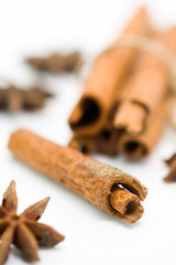 Cnnamon sticks with anise star