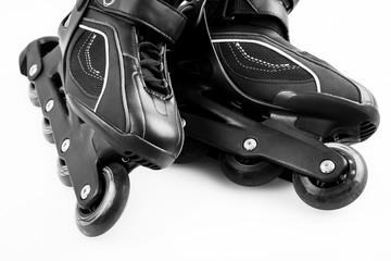 Inline roller skates