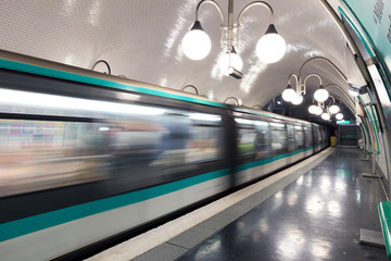 The Paris metro - obrazy, fototapety, plakaty